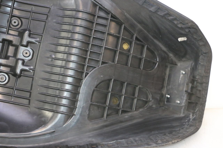 photo de SELLE SUZUKI BURGMAN 125 (2007 - 2014) - Primo piano ad alta risoluzione