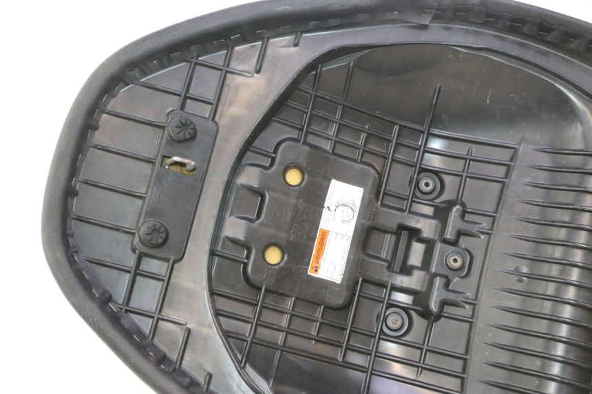 photo de SELLE SUZUKI BURGMAN 125 (2007 - 2014) - Ispezione visiva dettagliata