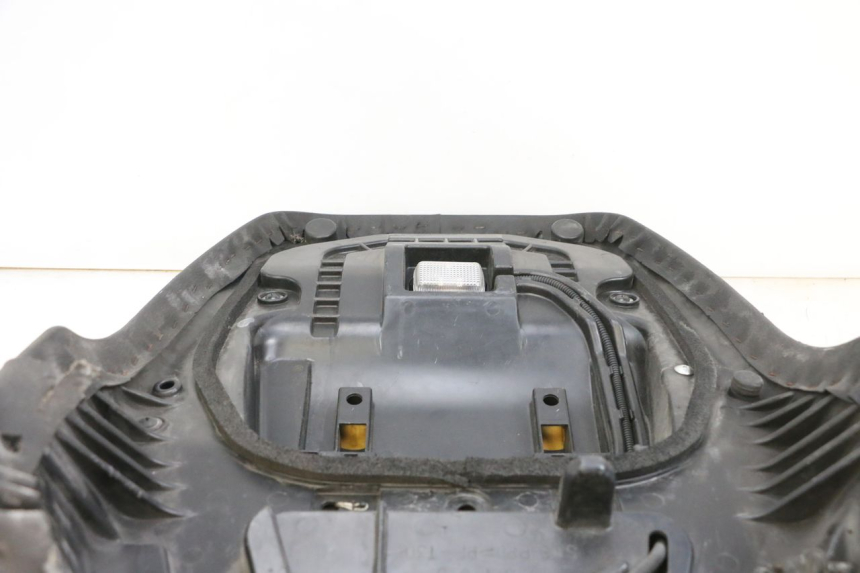 photo de SELLA SUZUKI BURGMAN EXECUTIVE ABS 650 (2006 - 2012) - Focus sulla struttura