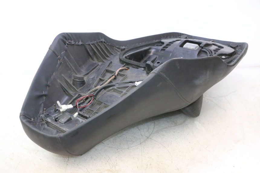 photo de SELLA SUZUKI BURGMAN EXECUTIVE ABS 650 (2006 - 2012) - Ispezione visiva dettagliata