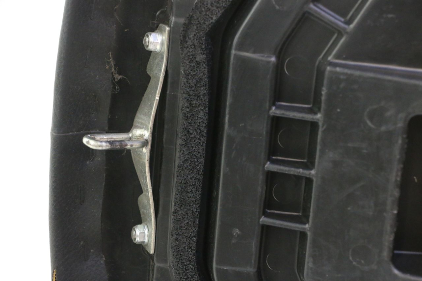 photo de SELLA SUZUKI BURGMAN EXECUTIVE ABS 650 (2006 - 2012) - Primo piano ad alta risoluzione