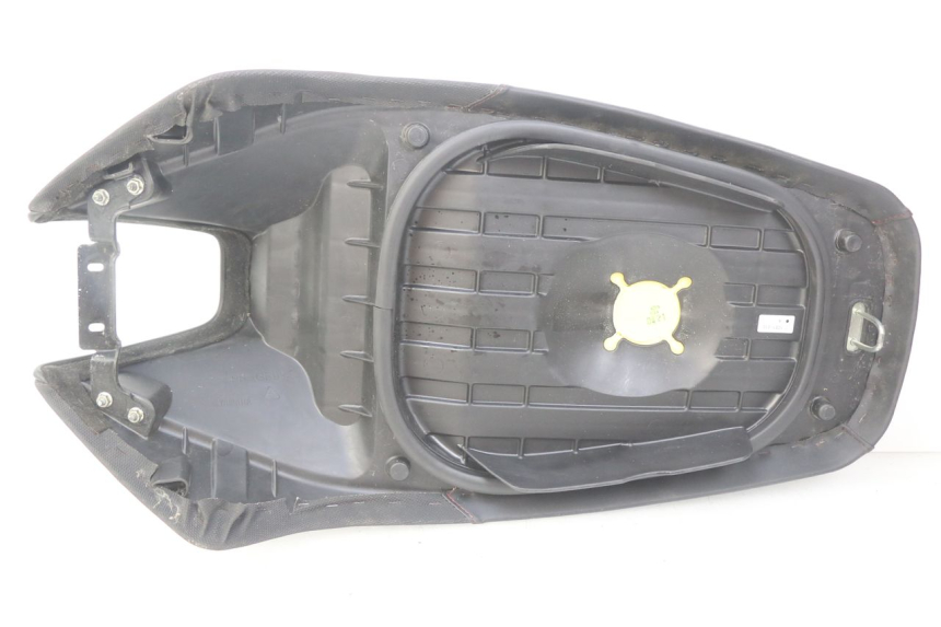 photo de SELLA YAMAHA BW'S BWS 125 (2010 - 2013) - Dettagli dei punti di fissaggio