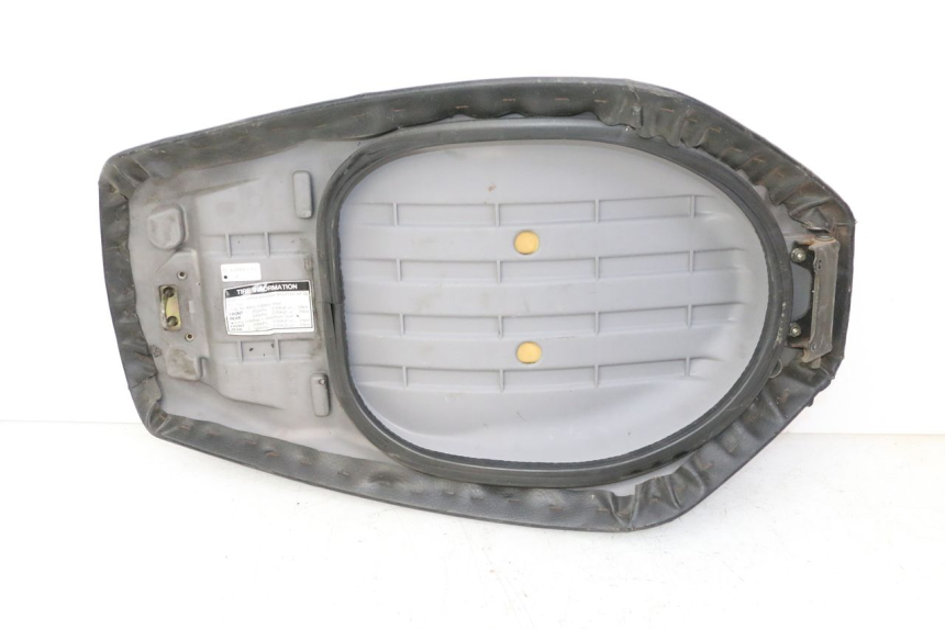 photo de SELLA YAMAHA BW'S 100 (1999 - 2002) - Marcature e riferimenti originali