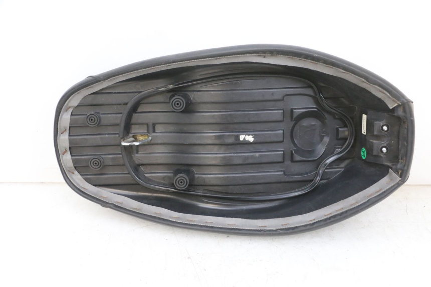 photo de SELLE YAMAHA BW'S EASY 50 (2013 - 2016) - Stato della superficie e materiale