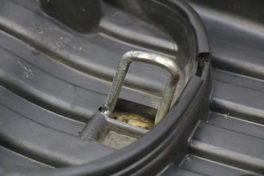 photo de SELLE YAMAHA BW'S NAKED 50 (2008 - 2019) - Marcature e riferimenti originali