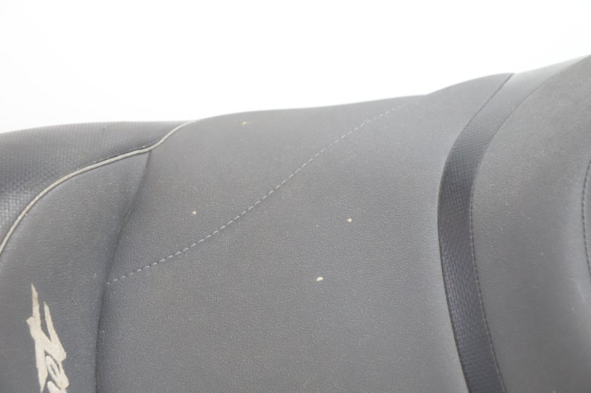 photo de SELLA HONDA CB F HORNET 600 (2005 - 2006) - Primo piano tecnico