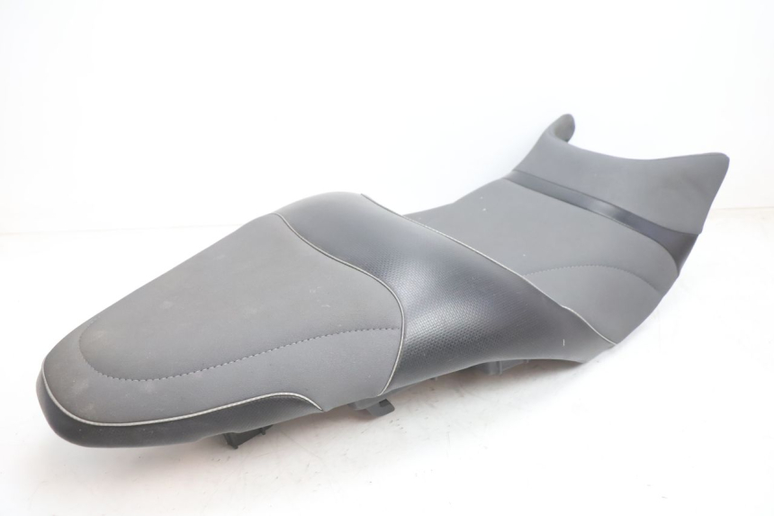 photo de SELLA HONDA CB F HORNET 600 (2005 - 2006) - Marcature e riferimenti originali