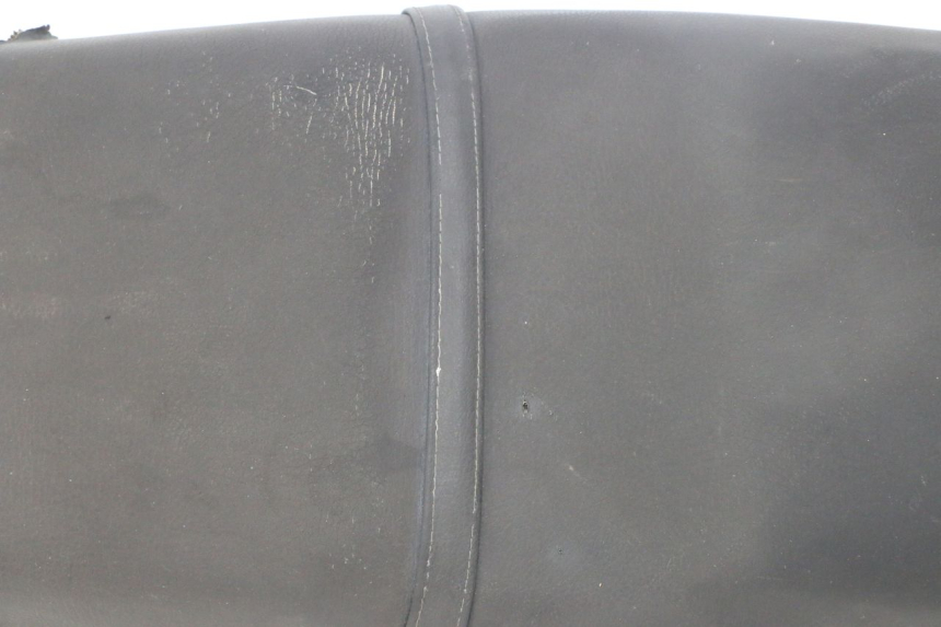 photo de SELLA HONDA CB TWO FIFTY 250 (1991 - 2002) - Zoom sullo stato d'uso