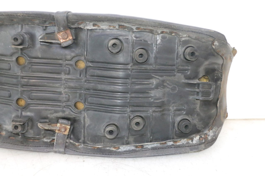 photo de SELLA HONDA CB TWO FIFTY 250 (1991 - 2002) - Stato della superficie e materiale