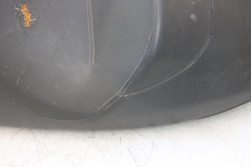 photo de SELLE PEUGEOT CITYSTAR 125 (2011 - 2017) - Primo piano tecnico