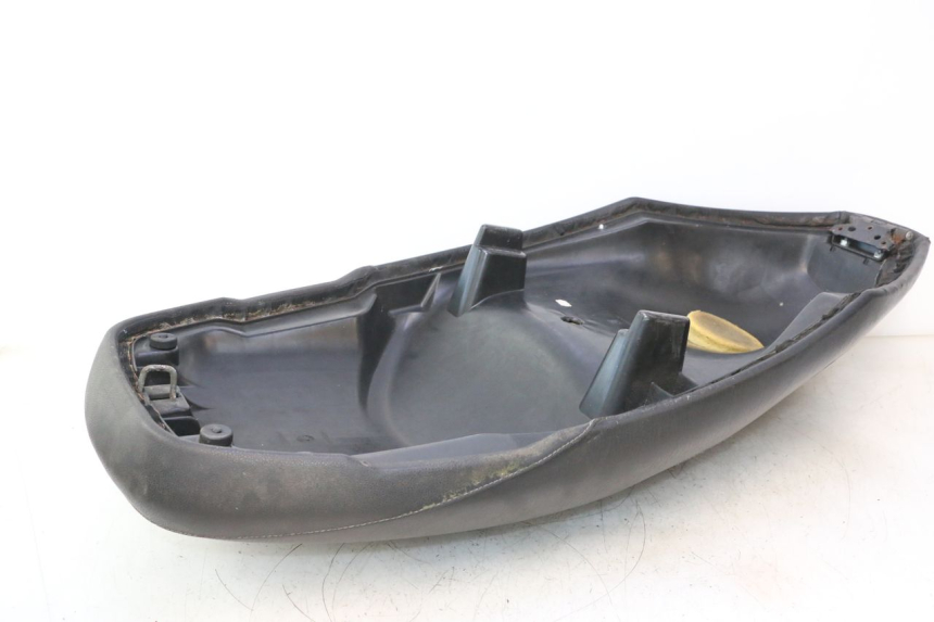 photo de SELLE PEUGEOT CITYSTAR 125 (2011 - 2017) - Primo piano tecnico