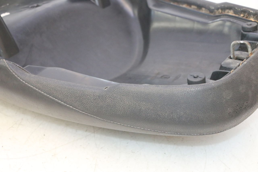photo de SELLE PEUGEOT CITYSTAR 125 (2011 - 2017) - Stato della superficie e materiale