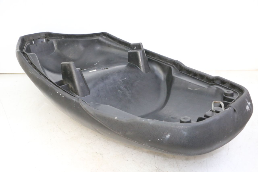 photo de SELLE PEUGEOT CITYSTAR 50 (2013 - 2017) - Marcature e riferimenti originali