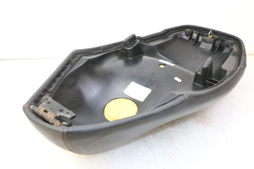 photo de SELLE PEUGEOT CITYSTAR 50 (2013 - 2017) - Dettagli dei punti di fissaggio