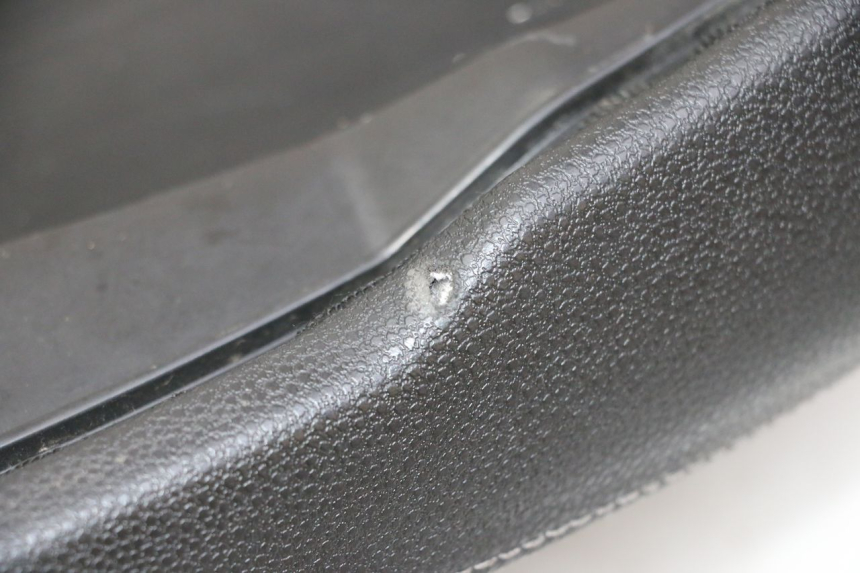 photo de SELLE PEUGEOT CITYSTAR 50 (2013 - 2017) - Stato della superficie e materiale