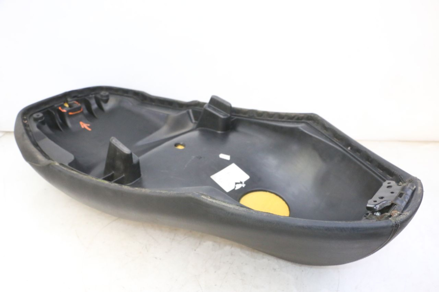 photo de SELLE PEUGEOT CITYSTAR 50 (2013 - 2017) - Dettaglio del componente