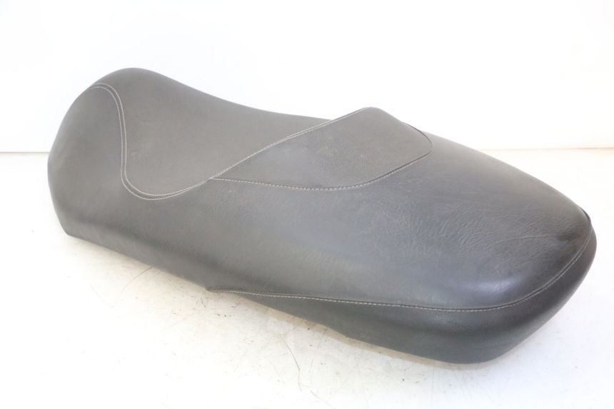 photo de SELLE PEUGEOT CITYSTAR 50 (2013 - 2017) - Stato della superficie e materiale