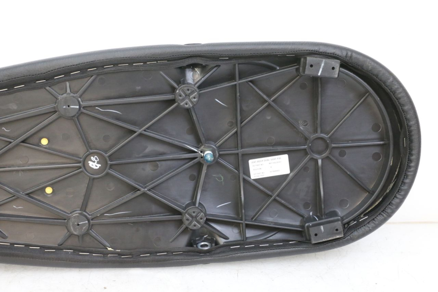 photo de SELLA ROYAL ENFIELD CONTINENTAL GT 650 (2019 - 2024) - Primo piano tecnico