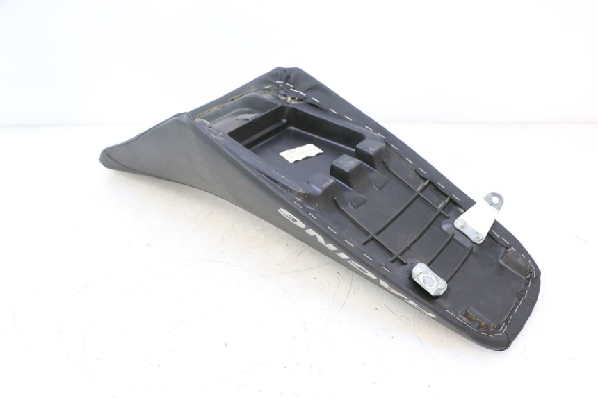 photo de SELLA HM HONDA CRM DERAPAGE RR 50 (2006 - 2017) - Dettagli dei punti di fissaggio