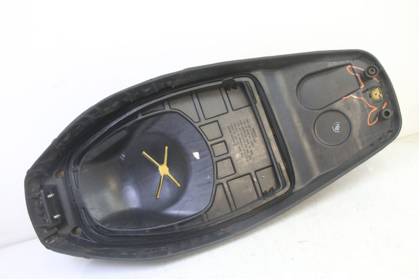 photo de SELLE SYM CROX 4T 50 (2016 - 2023) - Dettagli dei punti di fissaggio