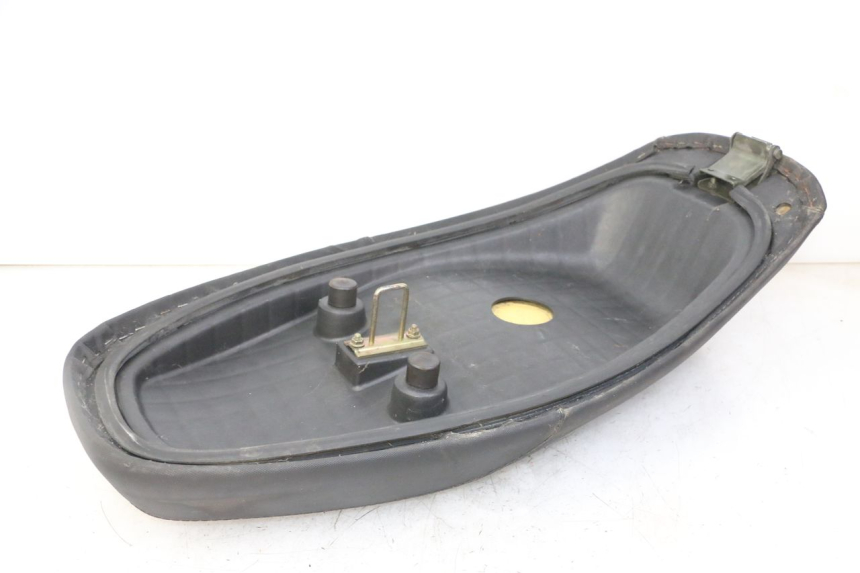 photo de SELLA DAELIM BESBI 125 (2007 - 2008) - Stato della superficie e materiale