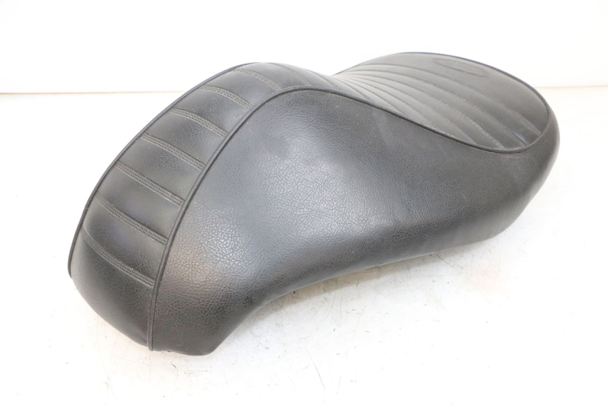 photo de SELLE PEUGEOT DJANGO 4T 50 (2014 - 2019) - Zoom sui componenti