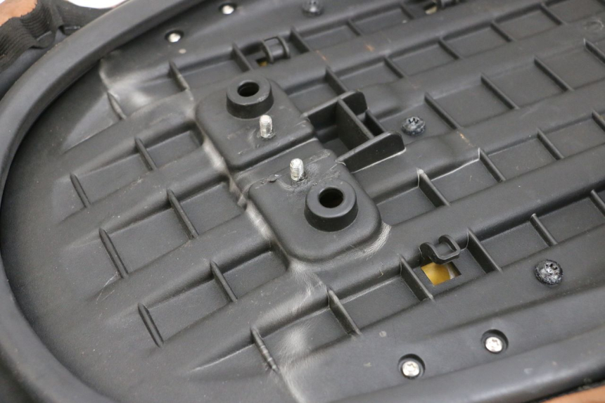 photo de SELLA SEGWAY NINEBOT E125S 1 (2022 - 2026) - Dettagli dei punti di fissaggio