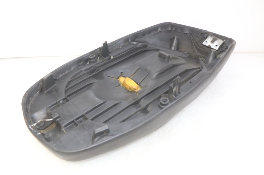 photo de SELLE PEUGEOT ELYSEO 125 (1999 - 2004) - Primo piano ad alta risoluzione