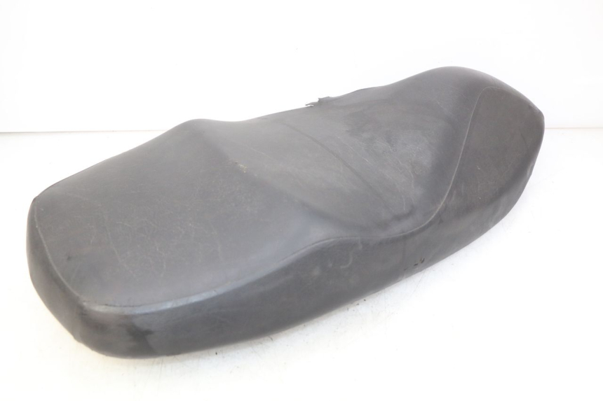 photo de SELLE PEUGEOT ELYSEO 125 (1999 - 2004) - Zoom sullo stato d'uso