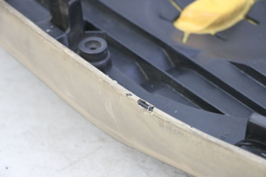 photo de SELLE PEUGEOT ELYSEO 125 (1999 - 2004) - Altra vista dell'articolo