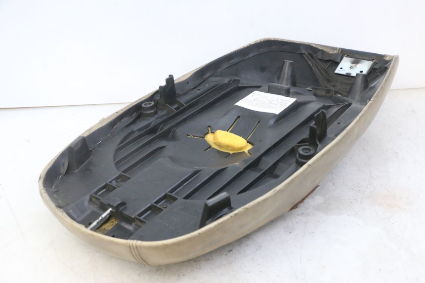 photo de SELLE PEUGEOT ELYSEO 125 (1999 - 2004) - Zoom sui componenti