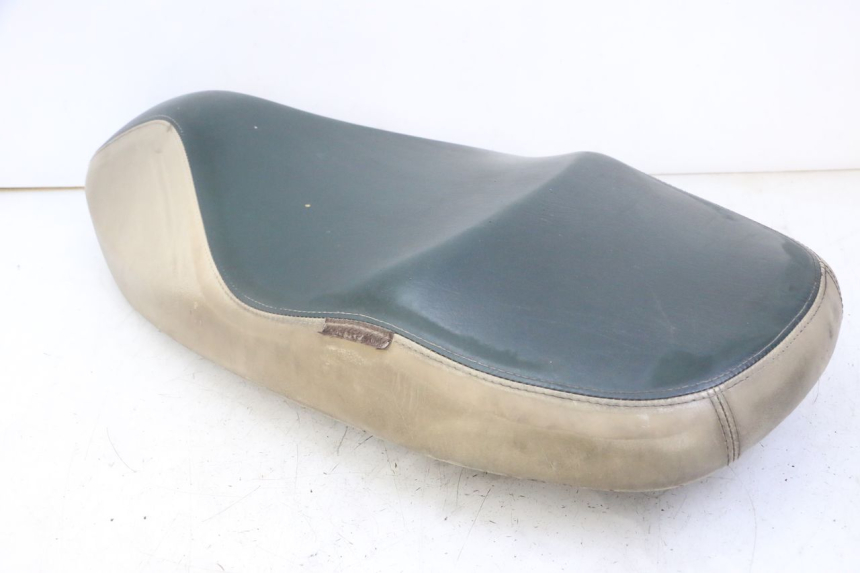 photo de SELLE PEUGEOT ELYSEO 125 (1999 - 2004) - Primo piano tecnico