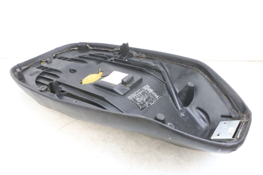 photo de SELLE PEUGEOT ELYSEO 125 (1999 - 2004) - Altra angolazione