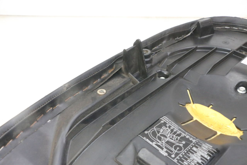 photo de SELLA PEUGEOT ELYSTAR 125 (2002 - 2007) - Dettaglio del componente