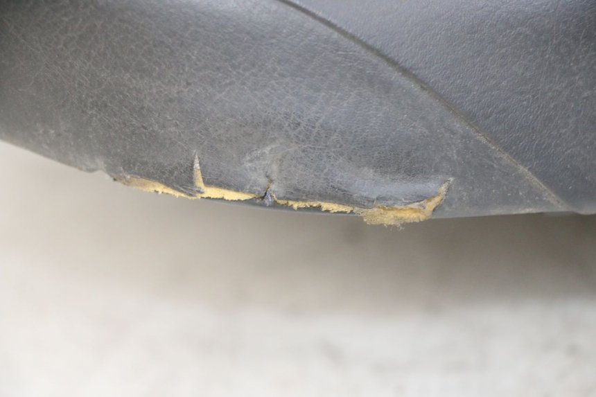 photo de SELLA PEUGEOT ELYSTAR 125 (2002 - 2007) - Angolazione alternativa