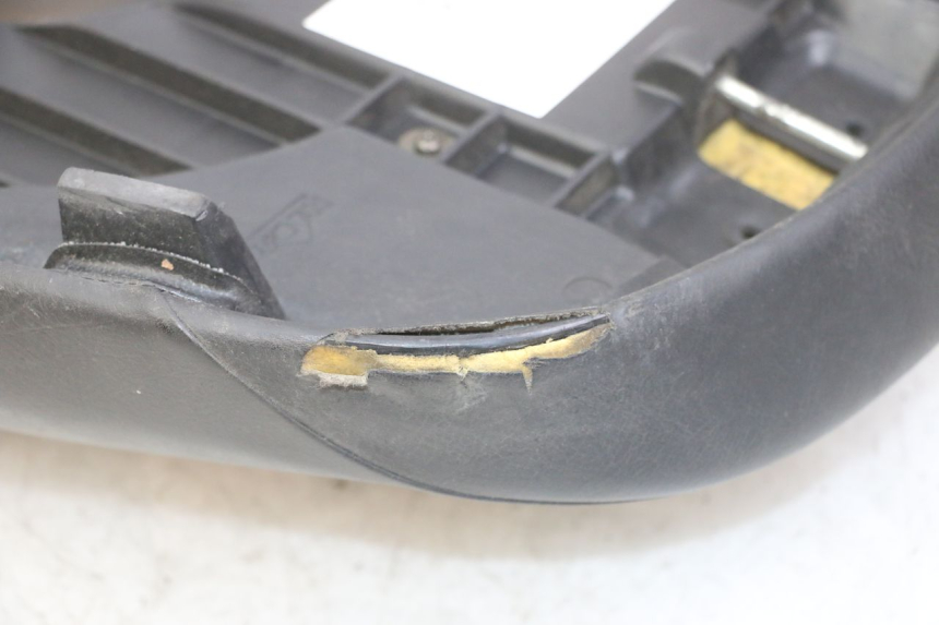 photo de SELLA PEUGEOT ELYSTAR 125 (2002 - 2007) - Dettagli dei punti di fissaggio