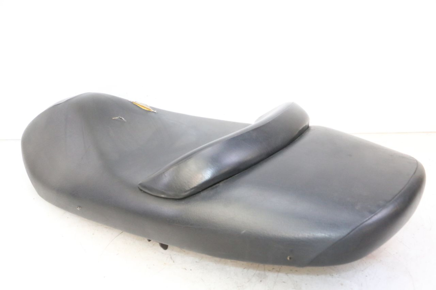 photo de SELLE PEUGEOT ELYSTAR 50 (2002 - 2014) - Stato della superficie e materiale