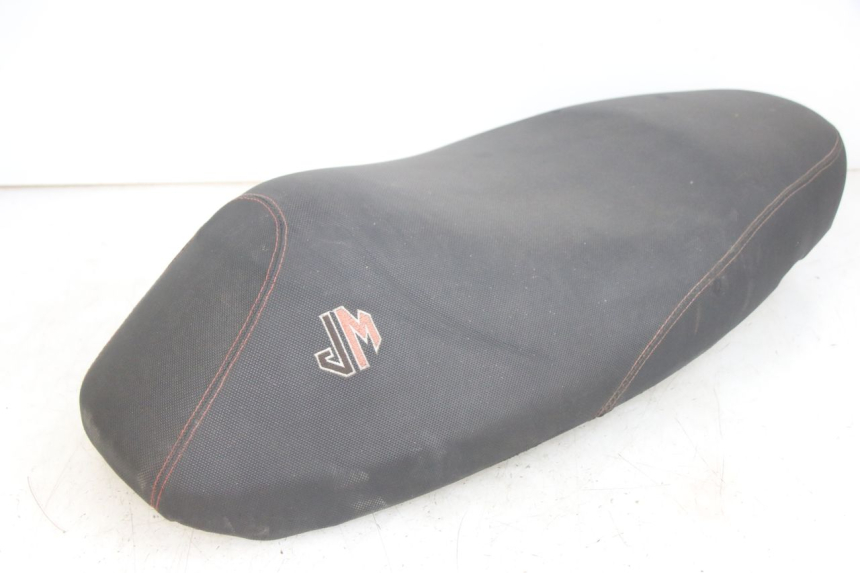 photo de SELLE JM MOTORS EVOLIS 4T 50 (2018 - 2022) - Stato della superficie e materiale