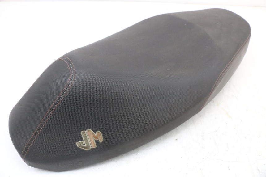 photo de SELLE JM MOTORS EVOLIS 4T 50 (2018 - 2022) - Primo piano tecnico