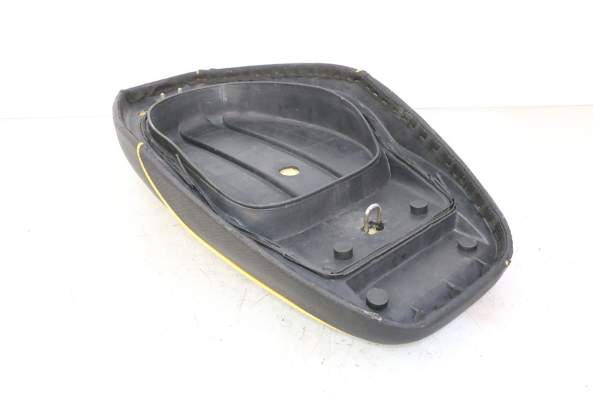 photo de SELLE KEEWAY F-ACT FACT 50 (2006 - 2011) - Stato della superficie e materiale