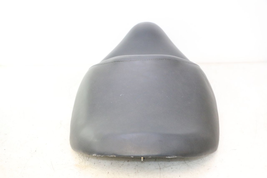 photo de SELLE HONDA FES PANTHEON 2T 125 (1998 - 2002) - Primo piano ad alta risoluzione