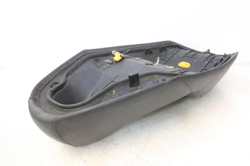 photo de SELLE HONDA FES PANTHEON 2T 125 (1998 - 2002) - Marcature e riferimenti originali