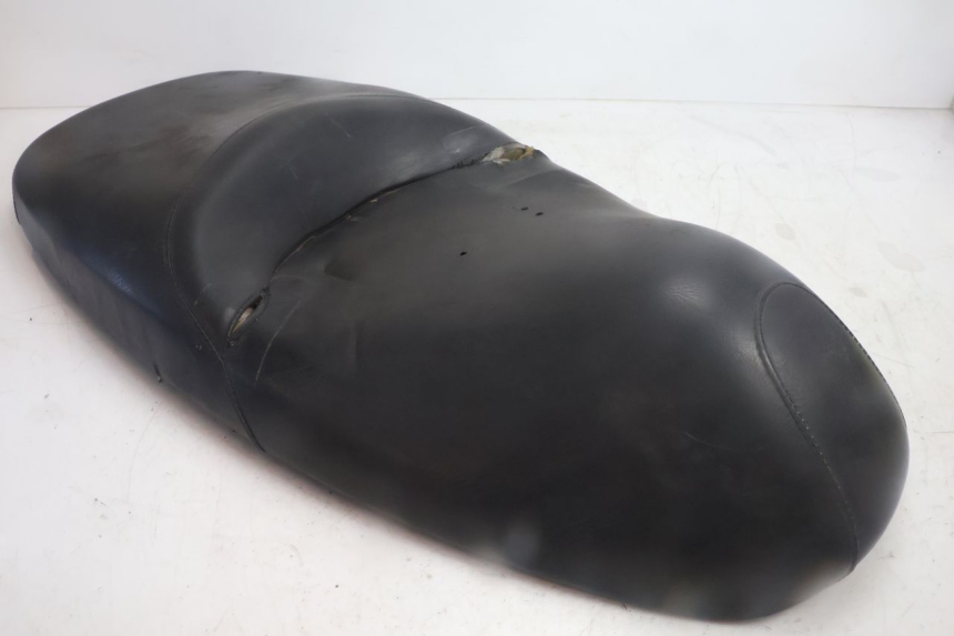 photo de SELLE HONDA FES PANTHEON 125 (2003 - 2007) - Caratteristiche distintive