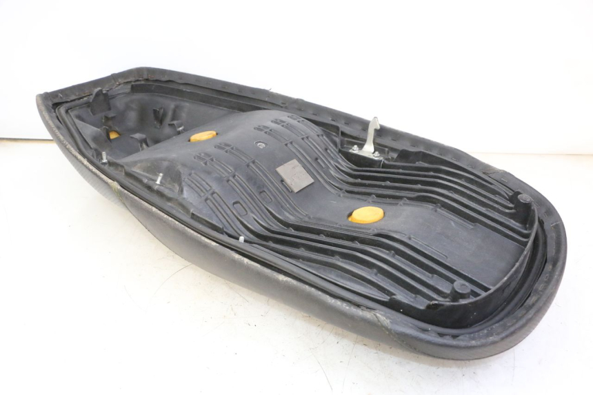 photo de SELLE HONDA FES S-WING SWING ABS 125 (2007 - 2015) - Zoom sui componenti