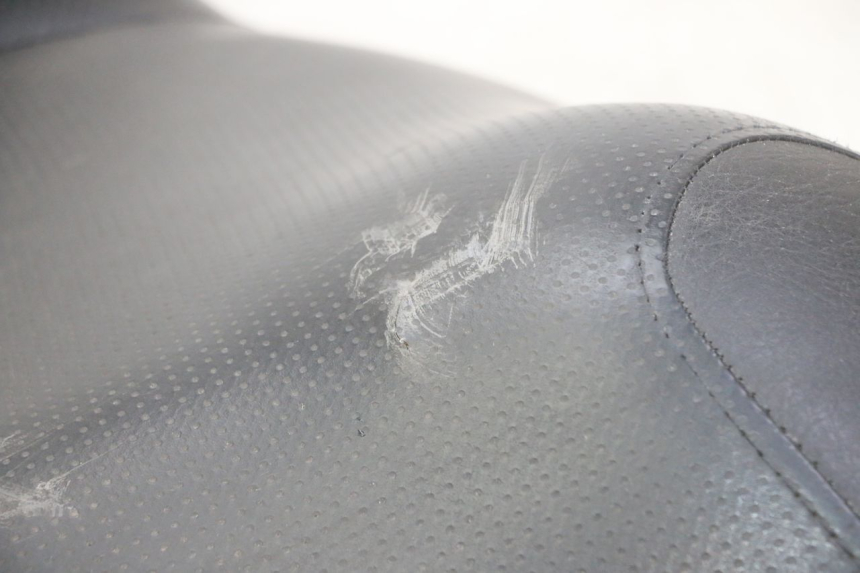 photo de SELLE HONDA FES S-WING SWING ABS 125 (2007 - 2015) - Angolazione alternativa