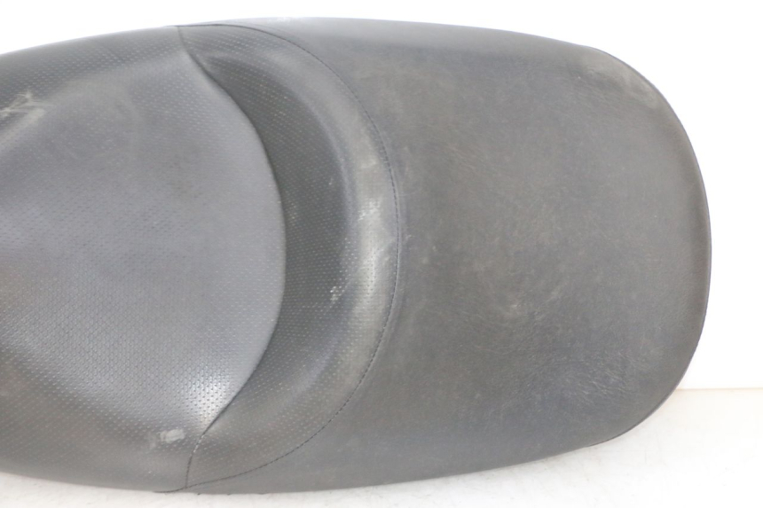 photo de SELLE HONDA FES S-WING SWING ABS 125 (2007 - 2015) - Zoom sullo stato d'uso