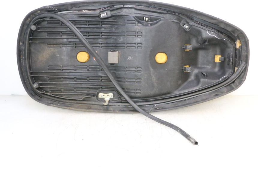 photo de SELLE HONDA FES S-WING SWING ABS 125 (2007 - 2015) - Focus sulla struttura