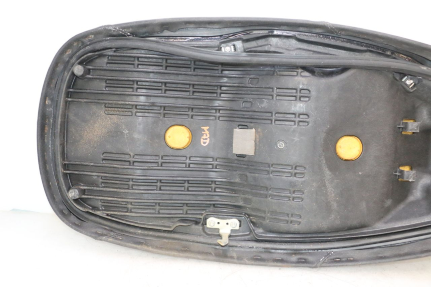 photo de SELLE HONDA FES S-WING SWING ABS 125 (2007 - 2015) - Zoom qualità usato