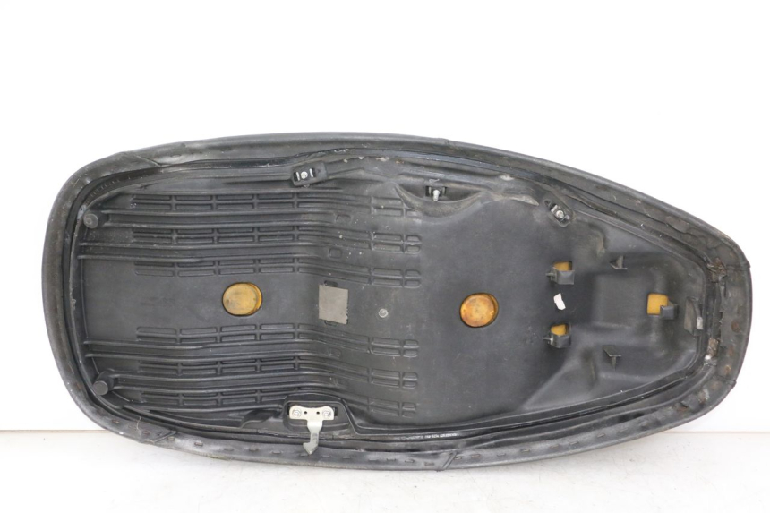 photo de SELLA HONDA FES S-WING SWING 125 (2007 - 2015) - Ispezione visiva dettagliata