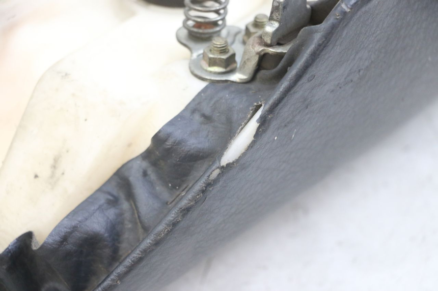 photo de SELLE YAMAHA FJ 3CX 1200 (1986 - 1996) - Stato della superficie e materiale